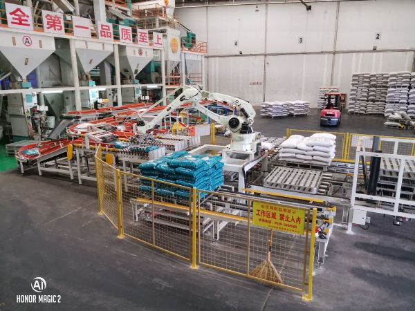 全自动高位码垛机在搬运码垛生产发挥了重要的作用