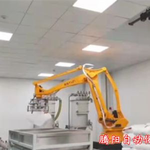 如何选到更适合企业的自动破包机械手