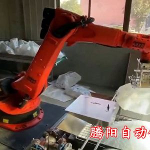 氧化铁拆包机机械手解决拆包作业中的粉尘问题